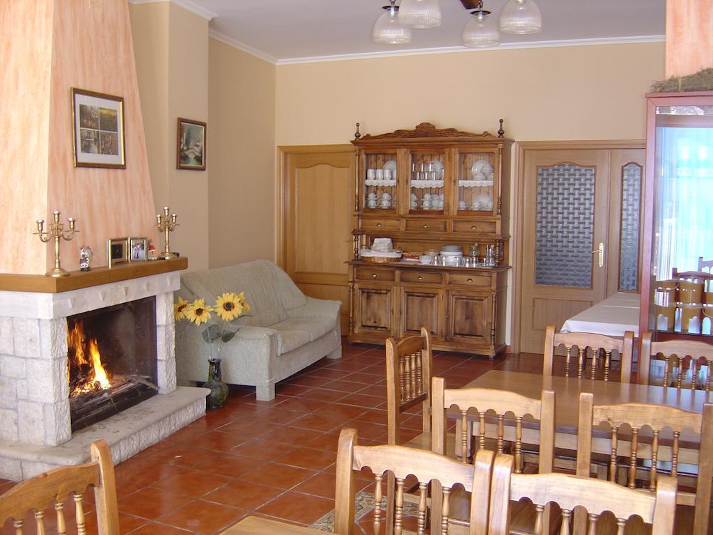 Hostal D'Ernes Alcala del Jucar Exteriér fotografie